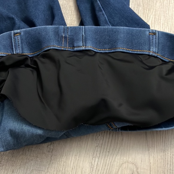 Amazon Essentials Slimming Jeggings - Picture 4 of 7